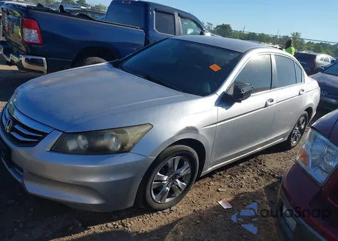 2011 Honda Accord 2.4 Se из США, поврежденный, VIN 1HGCP2F68BA112494